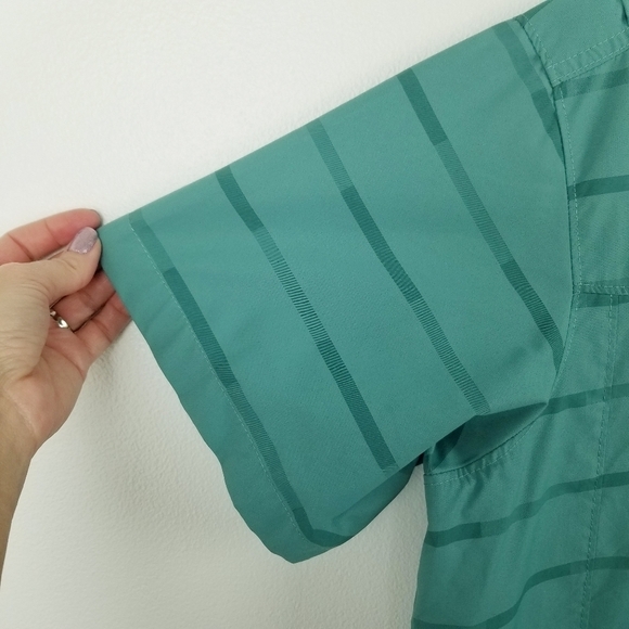 Columbia Men's Teal Striped Short Sleeve Collared Button Front Shirt - Picture 8 of 8